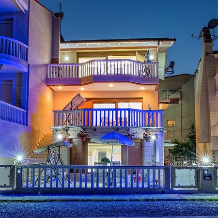 Ferienwohnung Peramos Rent House Néa Péramos Exterior foto